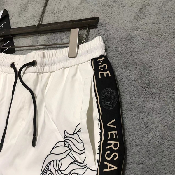 ブランドハーフパンツ素材ディテール